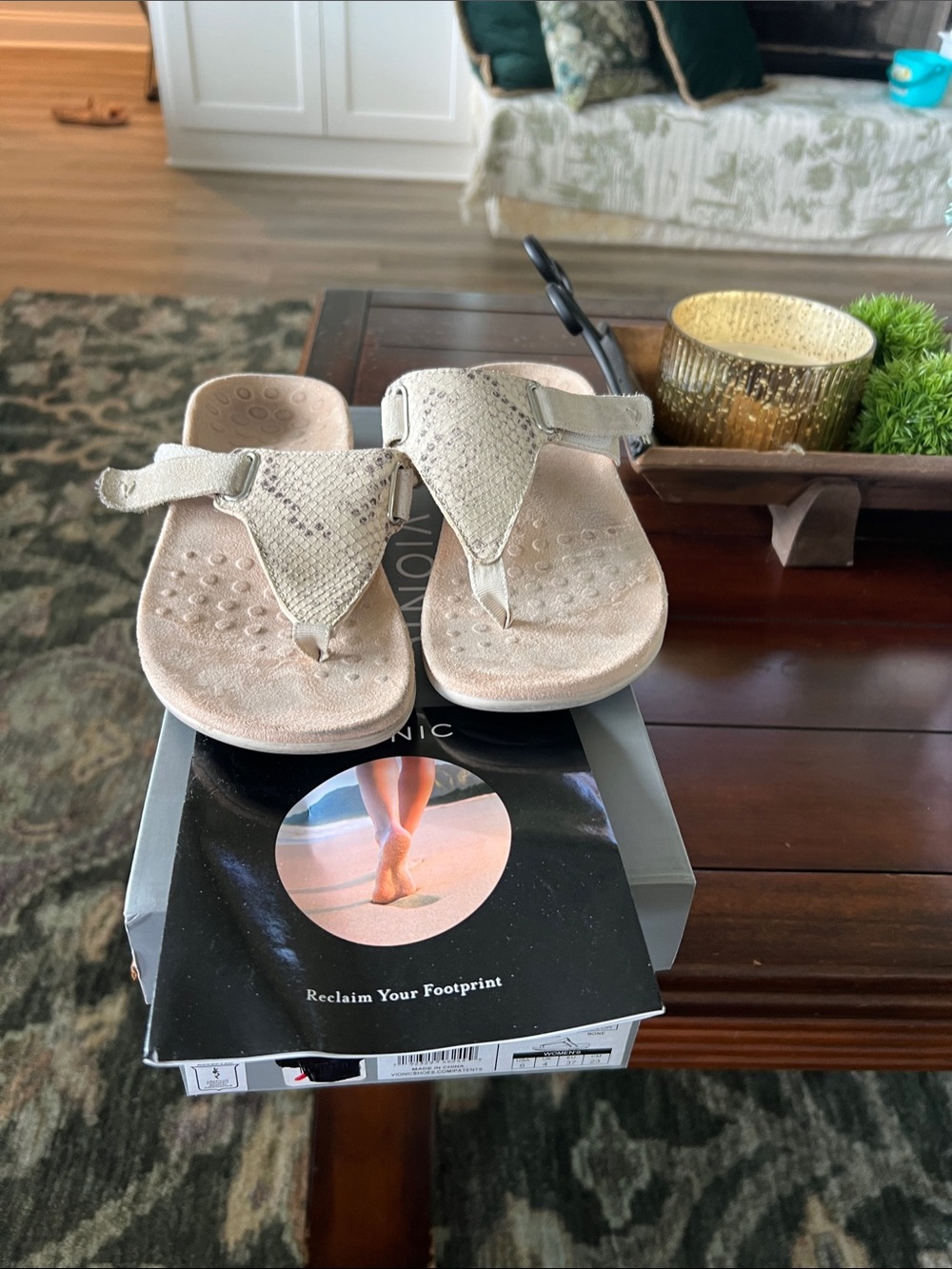 Vionic Beige Taupe Snake-Texture Thong Sandals